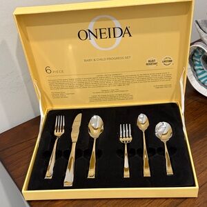 Oneida 6 piece silverware